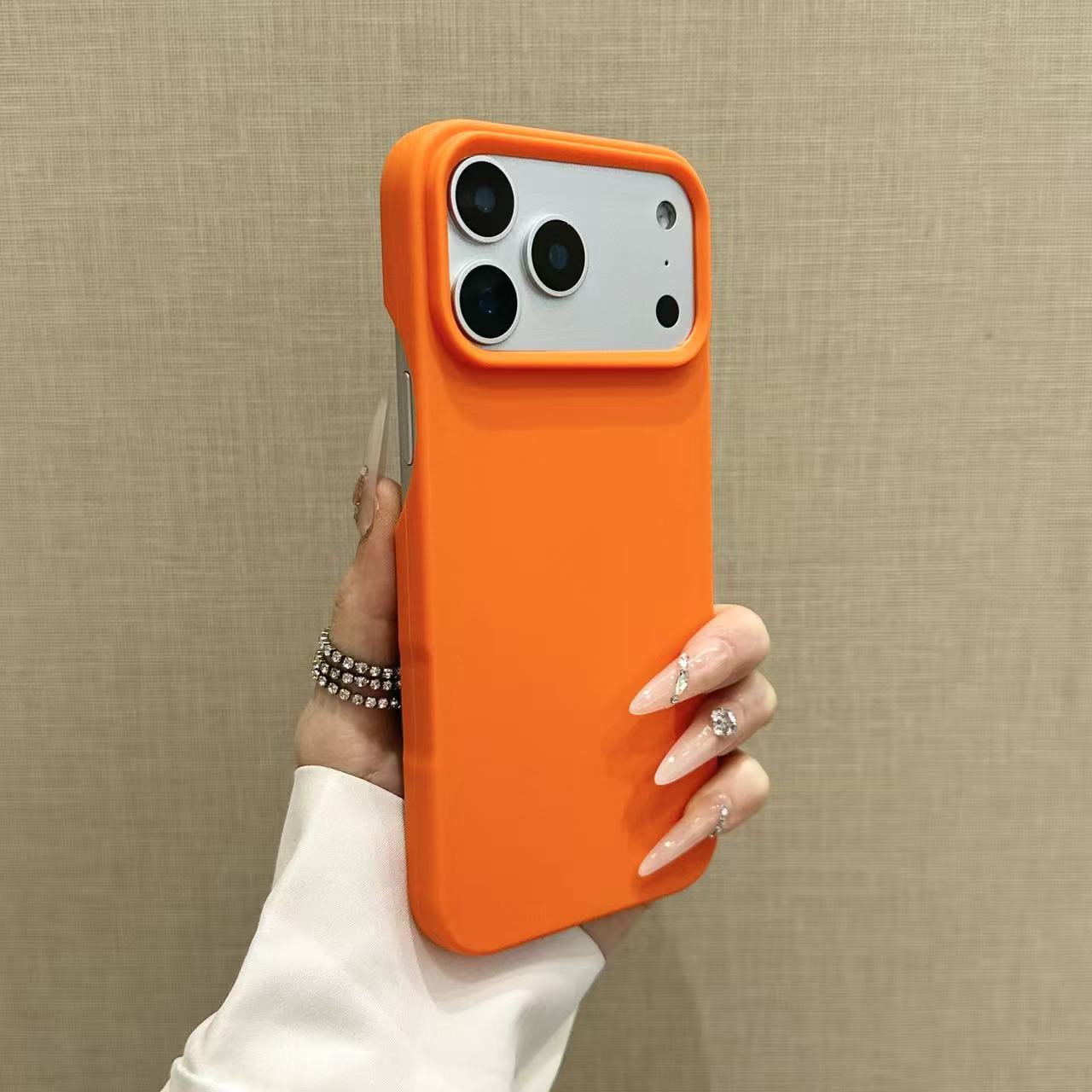 Tech Accessories Apple - Matte Silicone Case For iPhone 17