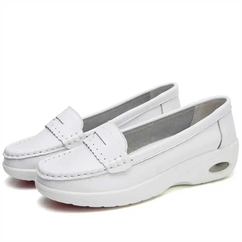 Thick Sole Slipon White Traine - مراجعة Tech Guy Accessories وسعره