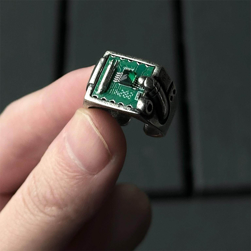 Tech Inspired PCB Pattern Ring - مراجعة Tech Accessories Industry وسعره