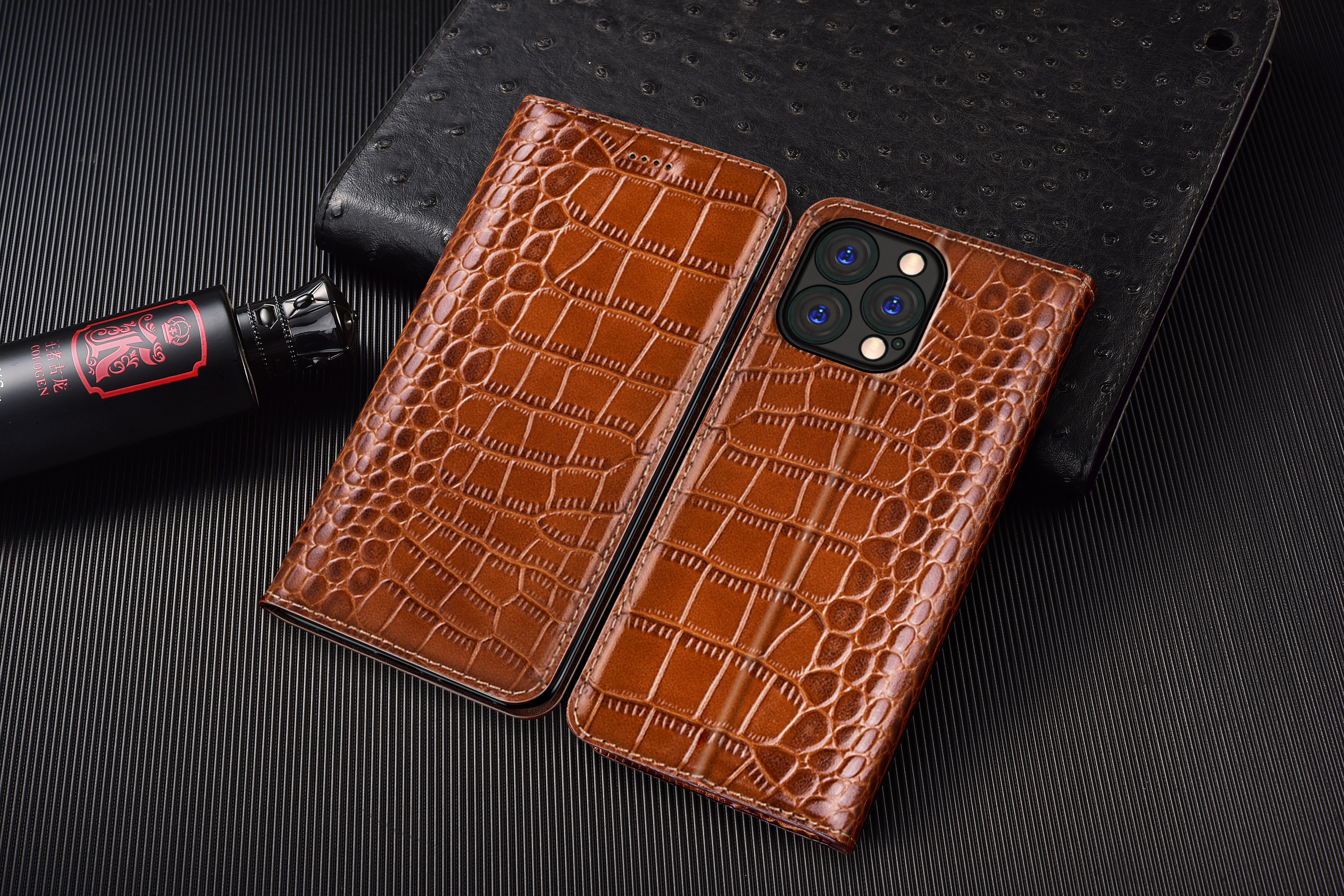 Crocodile Genuine Leather Flip - مراجعة Tech Accessories Apple وسعره