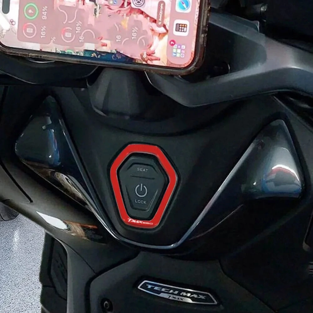 TMAX 560 2022 2023 Dashboard F - مراجعة Tech Acc وسعره