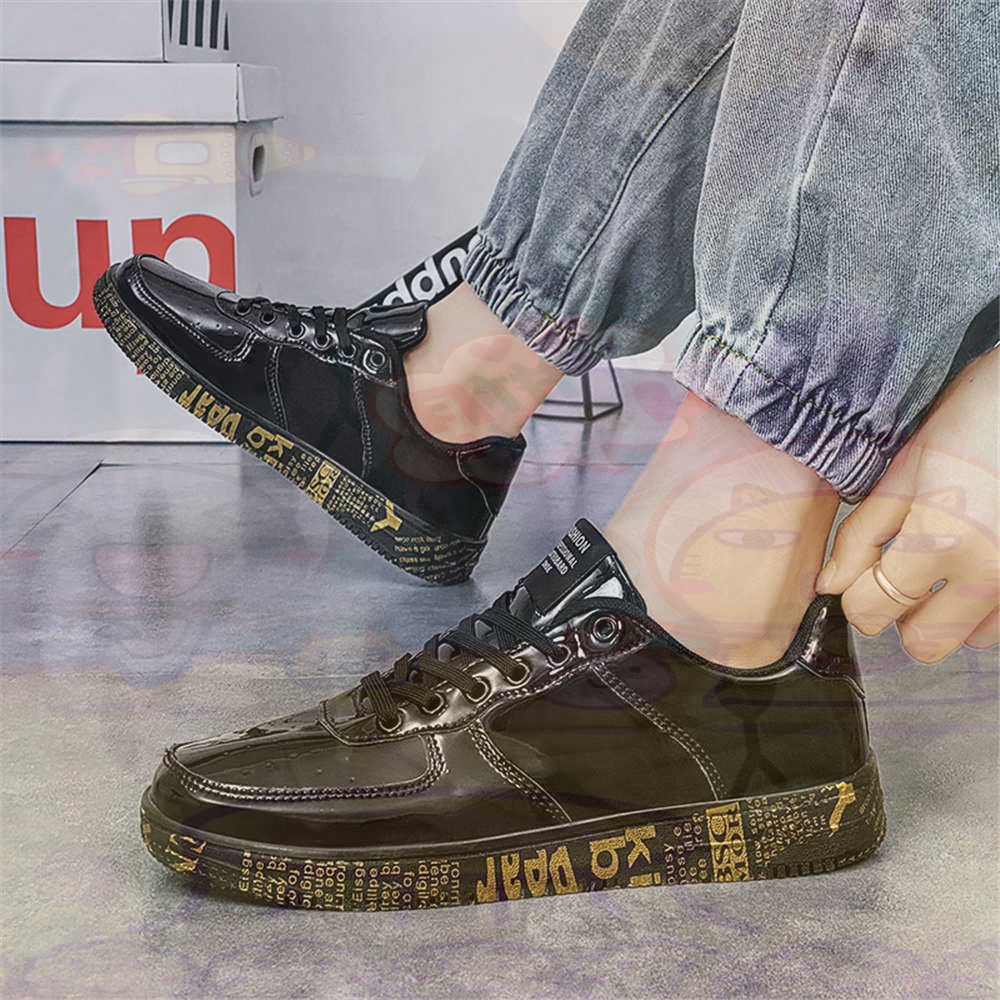 Round Foot Size 45 Sneakers Wh - مراجعة Tech Guy Accessories وسعره